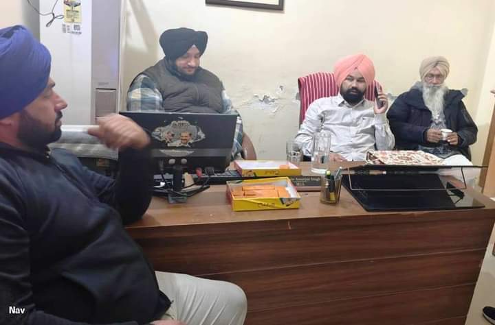 विधायक एडवोकेट अमरपाल सिंह ने जनसभा के माध्यम से लोगों की समस्याएं सुनीं